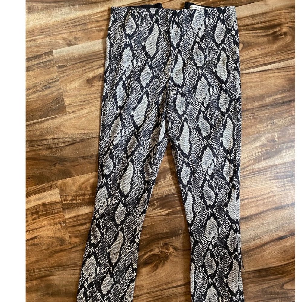 Alice & Olivia - Grey & Black Snakeskin Print High-Waist Skinny Pants - Size 2